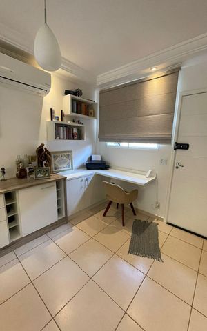 Casa de condomínio à venda com 80m², 3 quartos e 2 vagas Casa de condomínio à venda com 80m², 3 quartos e 2 vagasQuarto
