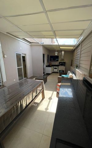 Casa de condomínio à venda com 80m², 3 quartos e 2 vagas Casa de condomínio à venda com 80m², 3 quartos e 2 vagasÁrea externa