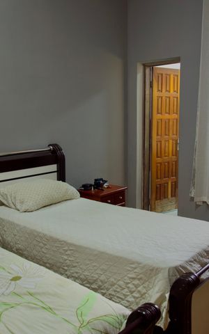 Casa para alugar com 568m², 8 quartos e 6 vagas Casa para alugar com 568m², 8 quartos e 6 vagasSuíte