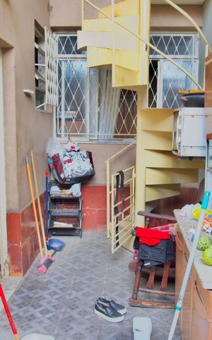 Casa para alugar com 568m², 8 quartos e 6 vagas Casa para alugar com 568m², 8 quartos e 6 vagasÁrea dos Fundos