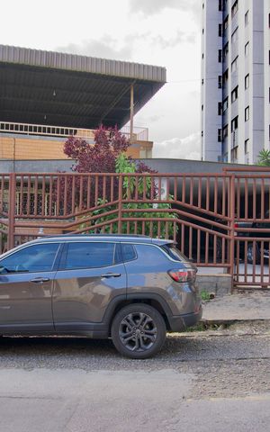 Casa para alugar com 568m², 8 quartos e 6 vagas Casa para alugar com 568m², 8 quartos e 6 vagasFachada da Casa