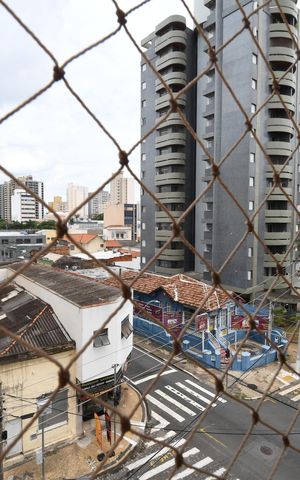 Studio à venda com 100m², 3 quartos e 2 vagasQuarto 3 - Vista