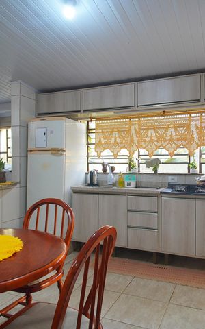 Casa à venda com 250m², 3 quartos e 2 vagasCozinha