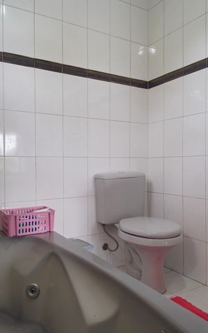 Casa à venda com 250m², 3 quartos e 2 vagasBanheiro da Suíte