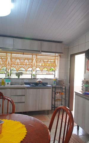 Casa à venda com 250m², 3 quartos e 2 vagasCozinha