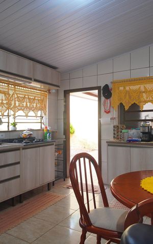Casa à venda com 250m², 3 quartos e 2 vagasCozinha