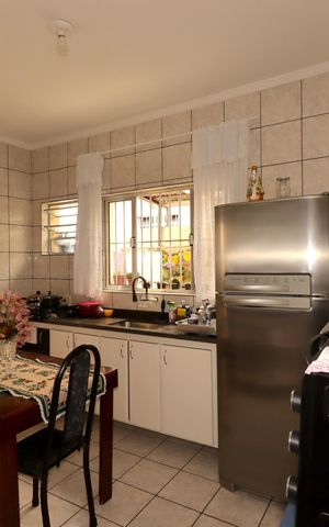 Casa à venda com 151m², 2 quartos e 2 vagasCozinha