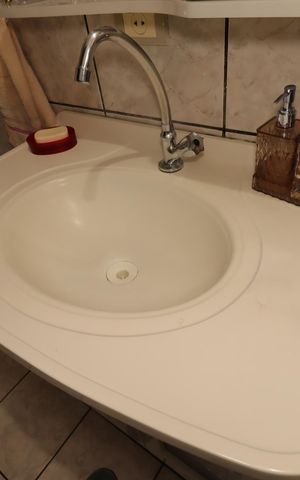 Casa à venda com 151m², 2 quartos e 2 vagasBanheiro - Pia