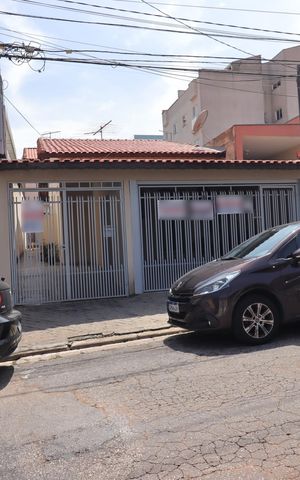 Casa à venda com 151m², 2 quartos e 2 vagasFachada