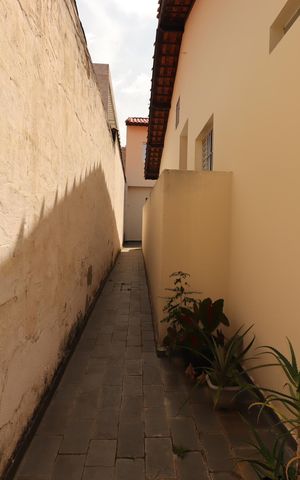 Casa à venda com 151m², 2 quartos e 2 vagasCorredor da casa 2