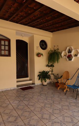 Casa à venda com 151m², 2 quartos e 2 vagasGaragem