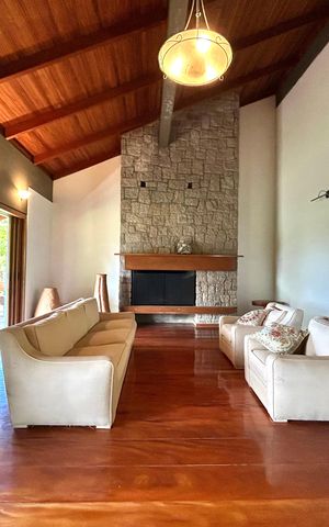 Casa de condomínio para alugar com 555m², 5 quartos e 5 vagas Casa de condomínio para alugar com 555m², 5 quartos e 5 vagasSala
