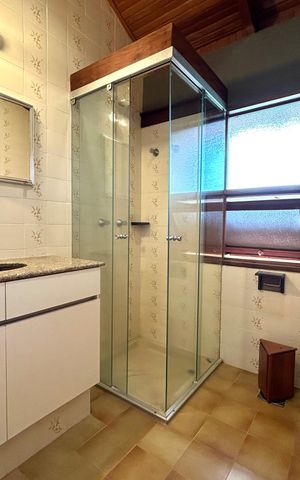 Casa de condomínio para alugar com 555m², 5 quartos e 5 vagas Casa de condomínio para alugar com 555m², 5 quartos e 5 vagasBanheiro Social 2
