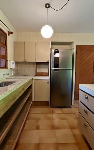 Casa de condomínio para alugar com 555m², 5 quartos e 5 vagas Casa de condomínio para alugar com 555m², 5 quartos e 5 vagasCozinha