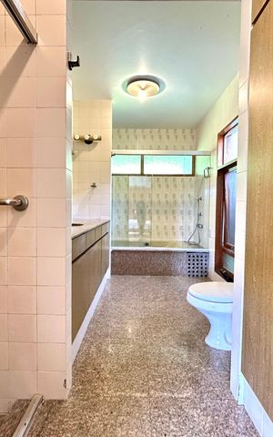 Casa de condomínio para alugar com 555m², 5 quartos e 5 vagas Casa de condomínio para alugar com 555m², 5 quartos e 5 vagasBanheiro Suíte
