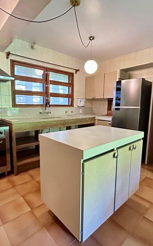 Casa de condomínio para alugar com 555m², 5 quartos e 5 vagas Casa de condomínio para alugar com 555m², 5 quartos e 5 vagasCozinha
