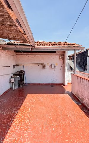 Casa à venda com 300m², 3 quartos e 2 vagasÁrea Externa