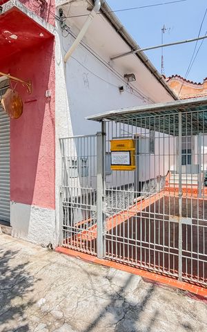 Casa à venda com 300m², 3 quartos e 2 vagasFachada