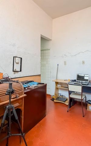 Casa à venda com 300m², 3 quartos e 2 vagasCorredor