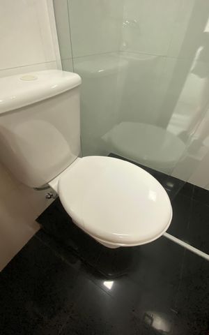 Apartamento à venda com 245m², 4 quartos e 4 vagas Apartamento à venda com 245m², 4 quartos e 4 vagasBanheiro de serviço