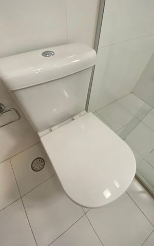Apartamento à venda com 245m², 4 quartos e 4 vagas Apartamento à venda com 245m², 4 quartos e 4 vagasBanheiro 2 da suíte 1