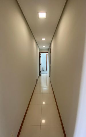 Apartamento à venda com 245m², 4 quartos e 4 vagas Apartamento à venda com 245m², 4 quartos e 4 vagasCorredor