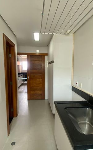 Apartamento à venda com 245m², 4 quartos e 4 vagas Apartamento à venda com 245m², 4 quartos e 4 vagasÁrea de Serviço