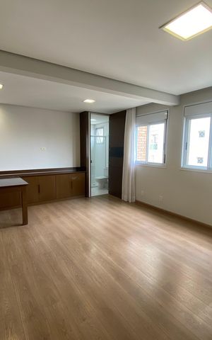 Apartamento à venda com 245m², 4 quartos e 4 vagas Apartamento à venda com 245m², 4 quartos e 4 vagasSuíte 1