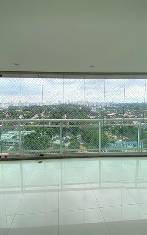 Apartamento à venda com 245m², 4 quartos e 4 vagas Apartamento à venda com 245m², 4 quartos e 4 vagasVaranda gourmet