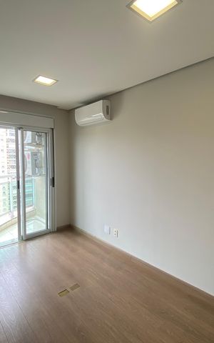 Apartamento à venda com 245m², 4 quartos e 4 vagas Apartamento à venda com 245m², 4 quartos e 4 vagasQuarto 1
