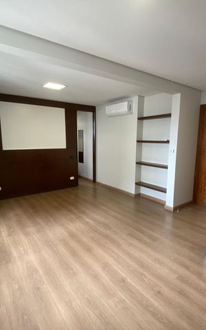 Apartamento à venda com 245m², 4 quartos e 4 vagas Apartamento à venda com 245m², 4 quartos e 4 vagasSuíte 1