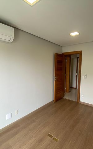 Apartamento à venda com 245m², 4 quartos e 4 vagas Apartamento à venda com 245m², 4 quartos e 4 vagasQuarto 1