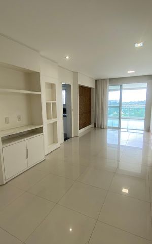 Apartamento à venda com 245m², 4 quartos e 4 vagas Apartamento à venda com 245m², 4 quartos e 4 vagasSala 2