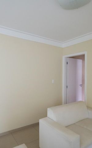 Casa à venda com 240m², 4 quartos e 4 vagas Casa à venda com 240m², 4 quartos e 4 vagasHall