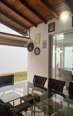 Casa de condomínio à venda com 163m², 4 quartos e 4 vagas