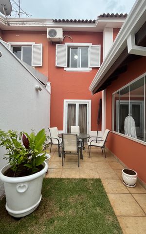 Casa de condomínio à venda com 163m², 4 quartos e 4 vagas