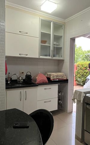 Casa de condomínio à venda com 163m², 4 quartos e 4 vagas