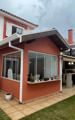 Casa de condomínio à venda com 163m², 4 quartos e 4 vagas