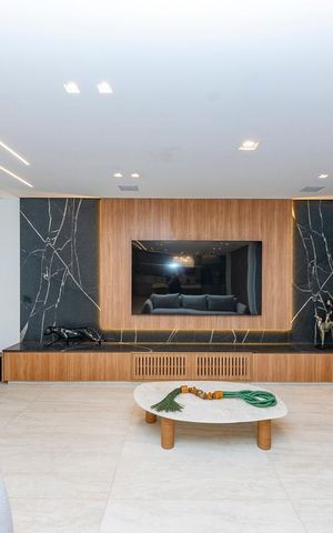 Casa à venda com 680m², 6 quartos e 8 vagasSala