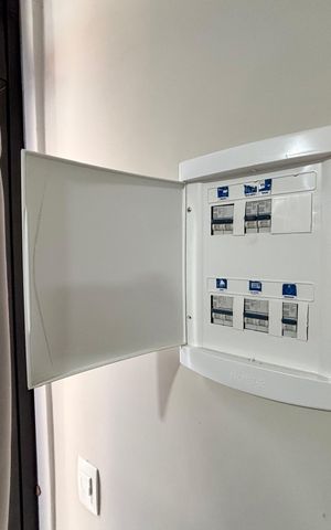 Apartamento para alugar com 35m², 1 quarto e sem vaga Apartamento para alugar com 35m², 1 quarto e sem vagaQuarto - painel de luz
