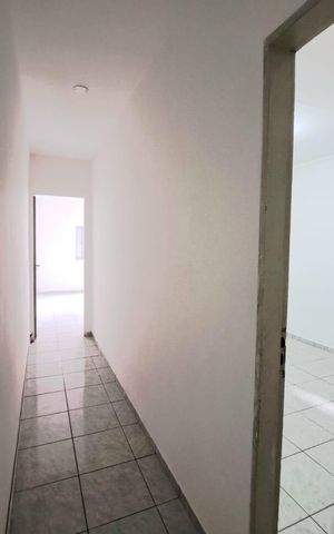 Casa à venda com 198m², 3 quartos e 1 vaga Casa à venda com 198m², 3 quartos e 1 vagaCorredor