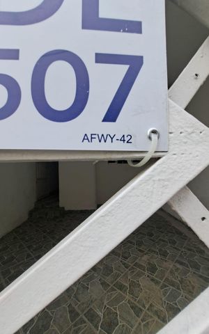 Casa à venda com 198m², 3 quartos e 1 vaga Casa à venda com 198m², 3 quartos e 1 vagaPLACA