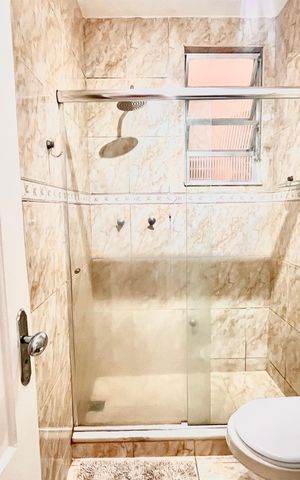 Apartamento à venda com 70m², 2 quartos e 1 vagaBanheiro 