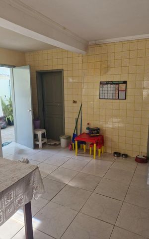 Casa à venda com 390m², 5 quartos e 2 vagas Casa à venda com 390m², 5 quartos e 2 vagasCozinha