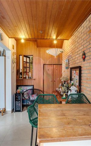 Casa de condomínio à venda com 111m², 3 quartos e 1 vaga