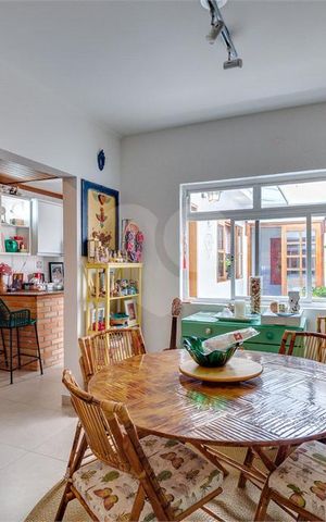 Casa de condomínio à venda com 111m², 3 quartos e 1 vaga