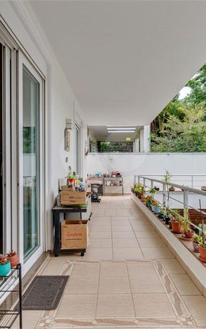 Casa à venda com 332m², 2 quartos e 2 vagas