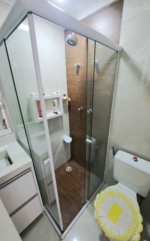 Apartamento à venda com 47m², 2 quartos e 1 vaga Apartamento à venda com 47m², 2 quartos e 1 vagaBanheiro