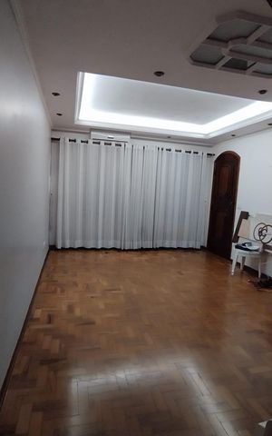 Casa à venda com 136m², 4 quartos e 2 vagas Casa à venda com 136m², 4 quartos e 2 vagasSala