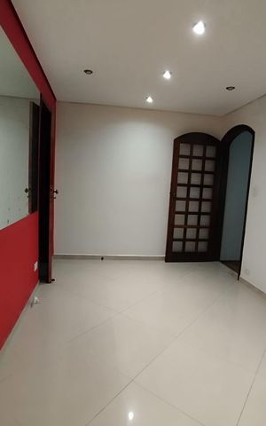 Casa à venda com 136m², 4 quartos e 2 vagas Casa à venda com 136m², 4 quartos e 2 vagasQuarto